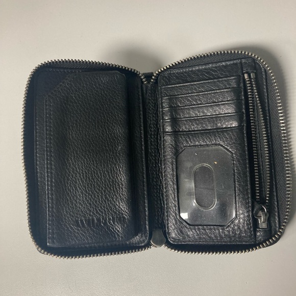 ARITZIA WALLET - Picture 3 of 6